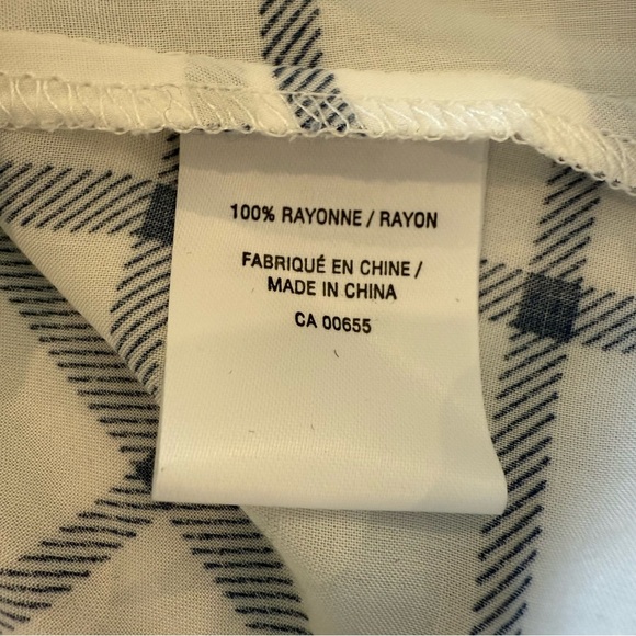 Reitmans Shirt Blue and White Plaid Button Down Top Women's Size 9 - Picture 9 of 10